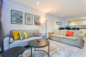 Monopoly Suite- Luxurious- High Tech and Spacious property in Battersea